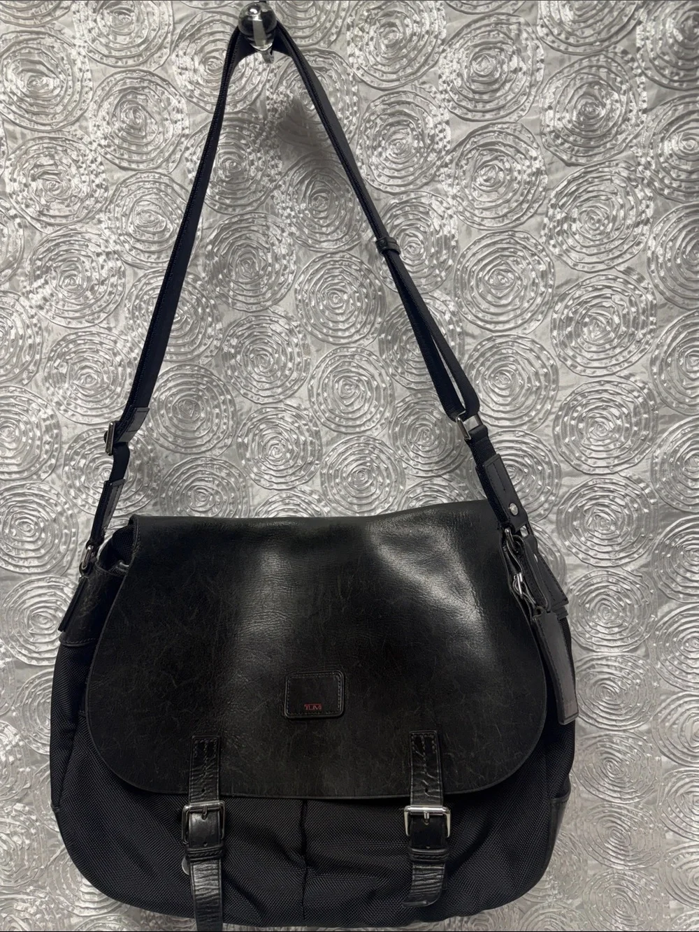 Tumi messenger bag